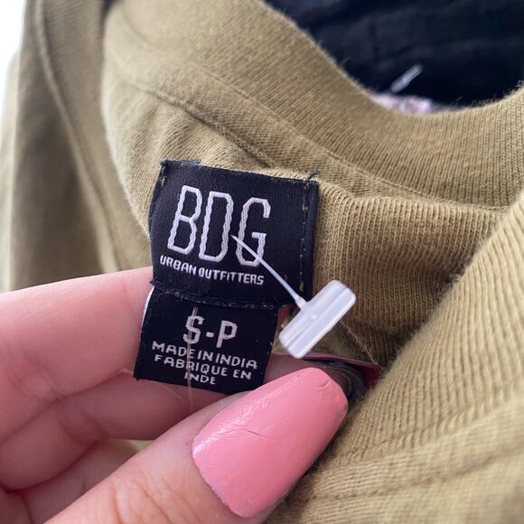 BDG Dolman Sleeve Relaxed Fit Pullover Knit Shirt Green Size Small - Picture 4 of 5